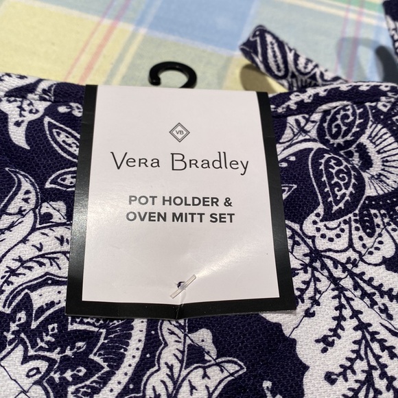 Vera Bradley new with tags navy and white pot holder and mitt set - Picture 3 of 4